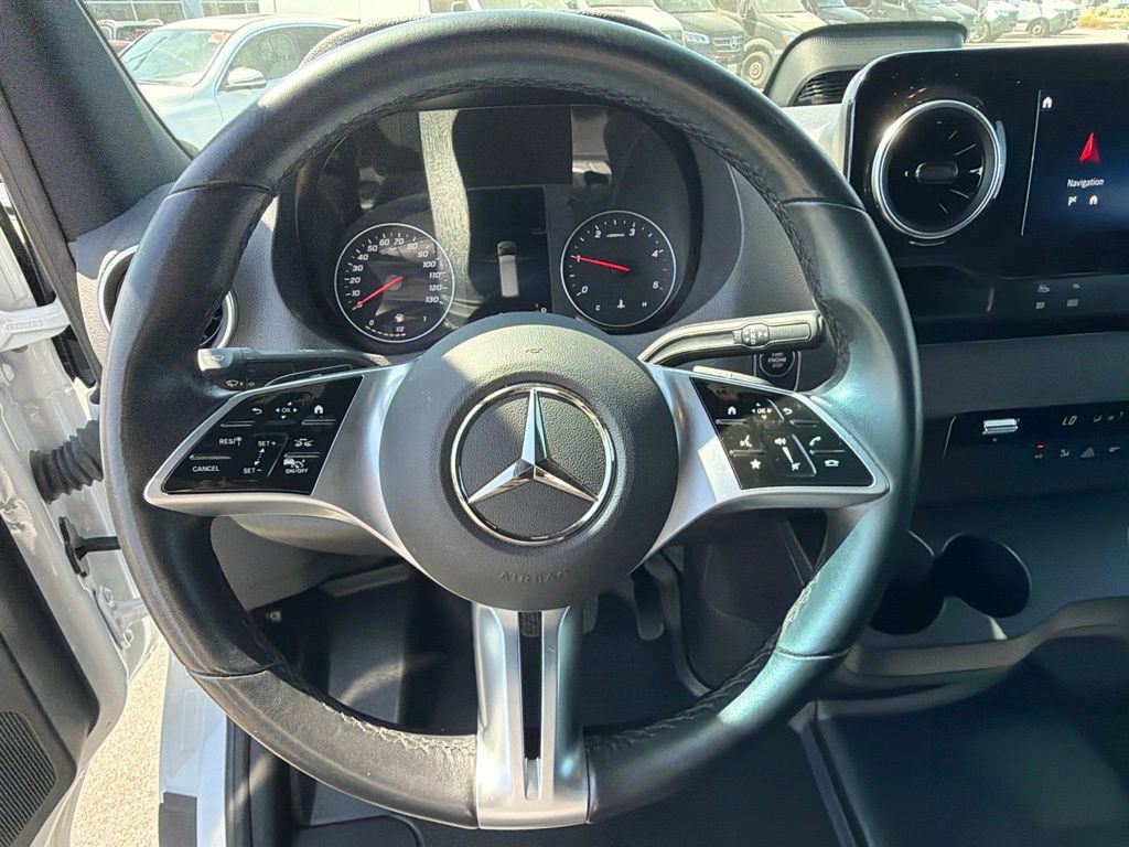 Used 2025 Mercedes-Benz Sprinter 2500 image 21
