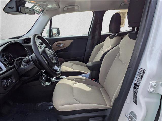 Used 2015 Jeep Renegade Latitude w/ Cold Weather Group image 11