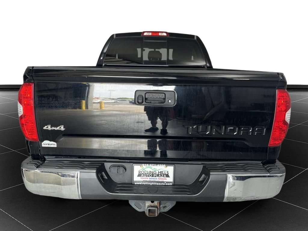 Used 2017 Toyota Tundra SR5 AWD/4WD image 4