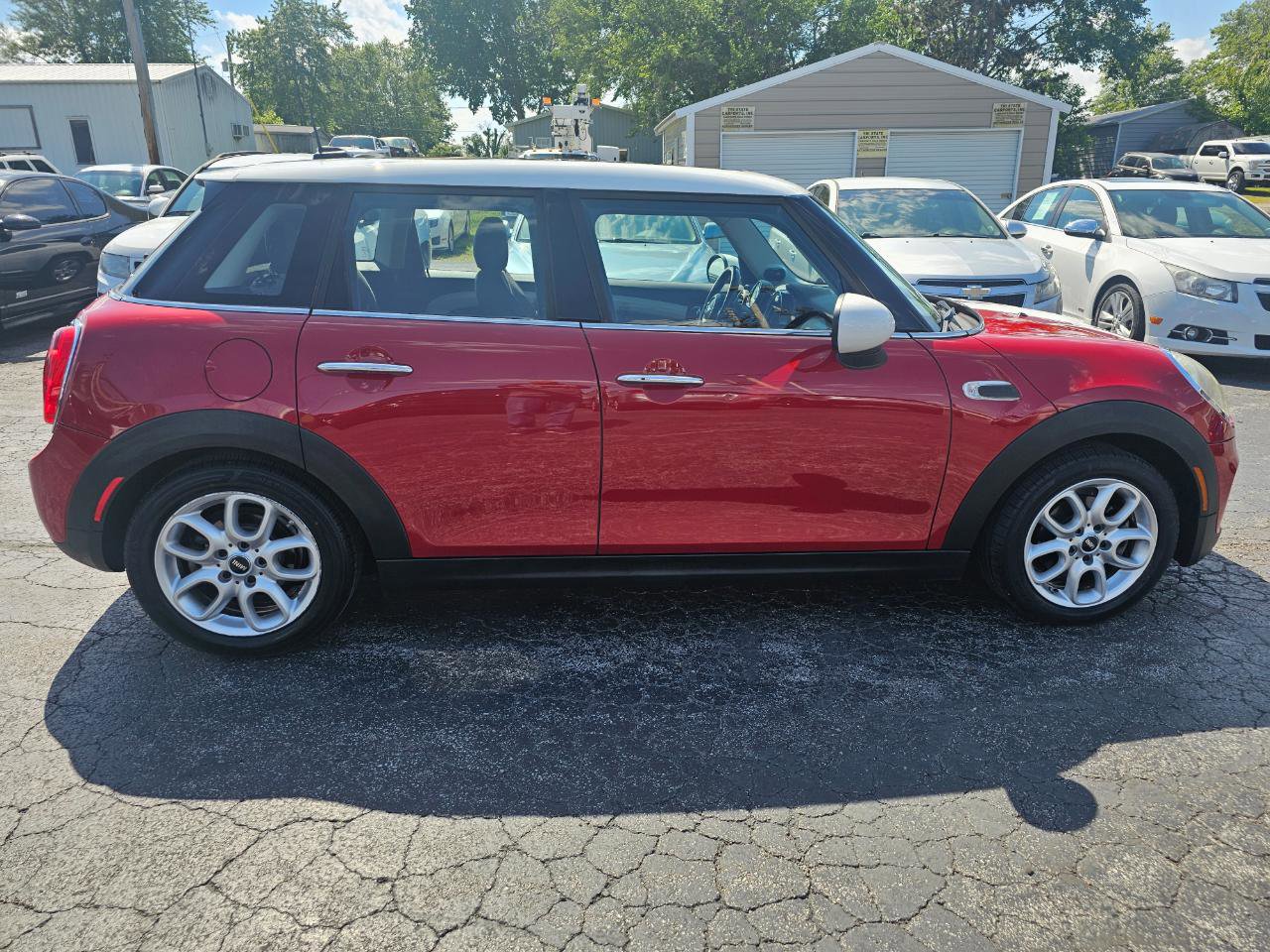 Used 2016 MINI Cooper 4-Door Hardtop FWD image 3
