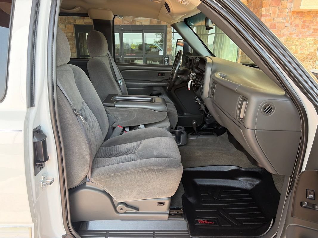Used 2007 Chevrolet Silverado 2500 LT AWD/4WD image 22