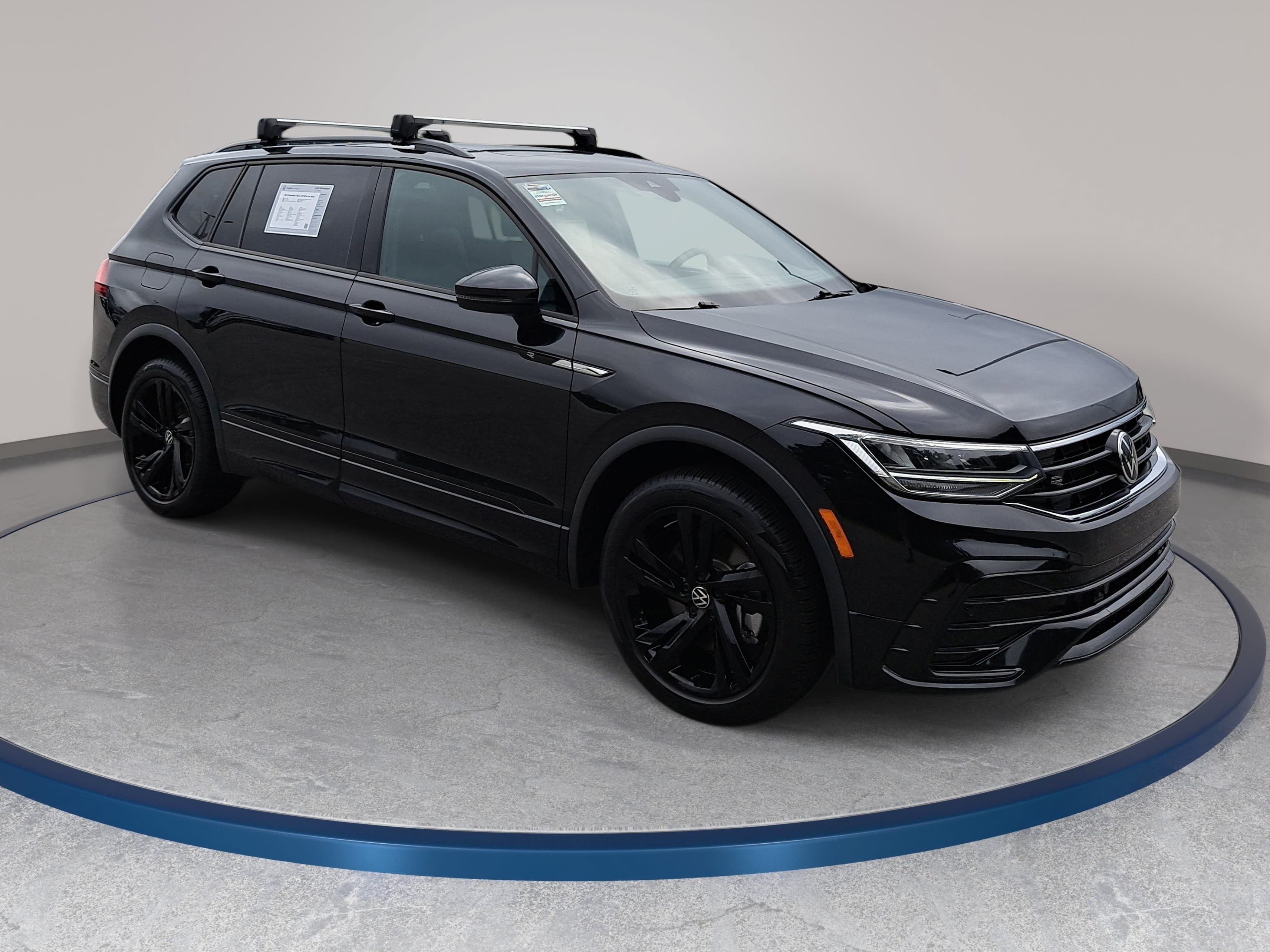Used 2023 Volkswagen Tiguan SE R-Line FWD image 3