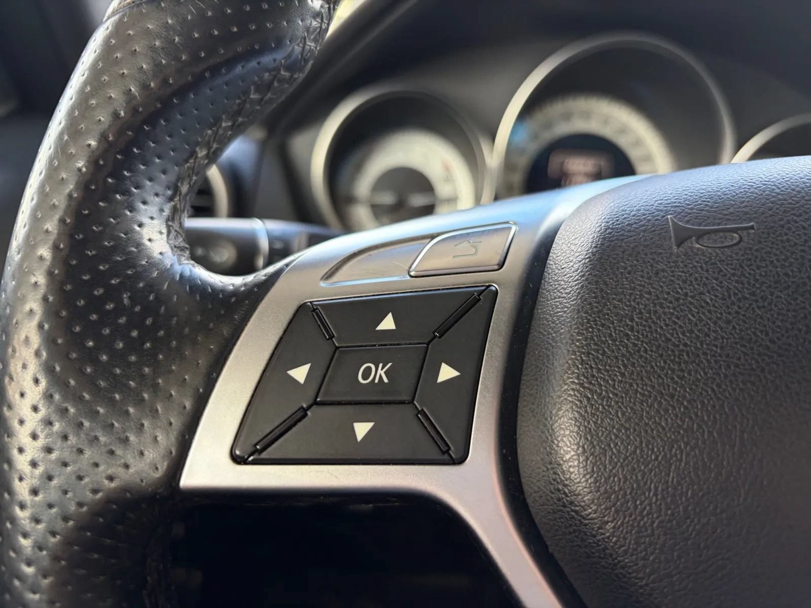 Used 2013 Mercedes-Benz C 300 4MATIC Sedan image 29