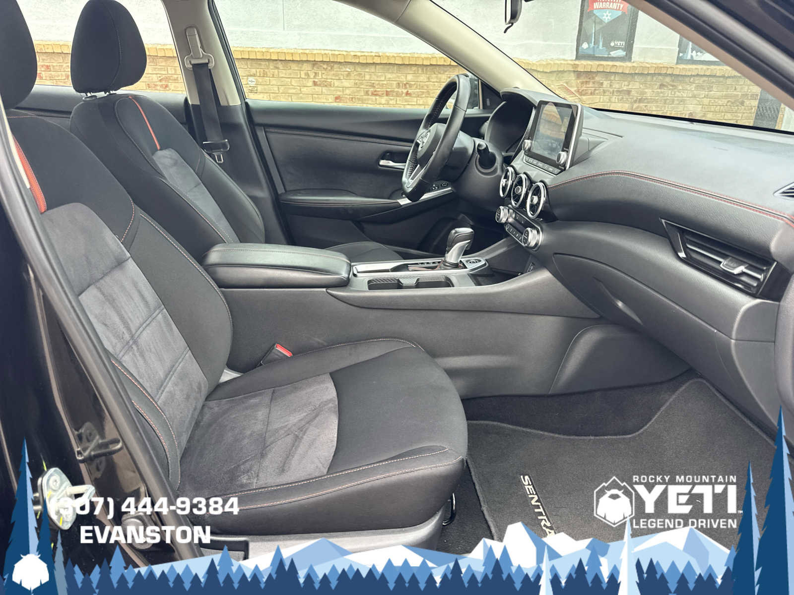 Used 2025 Nissan Sentra SR FWD image 11