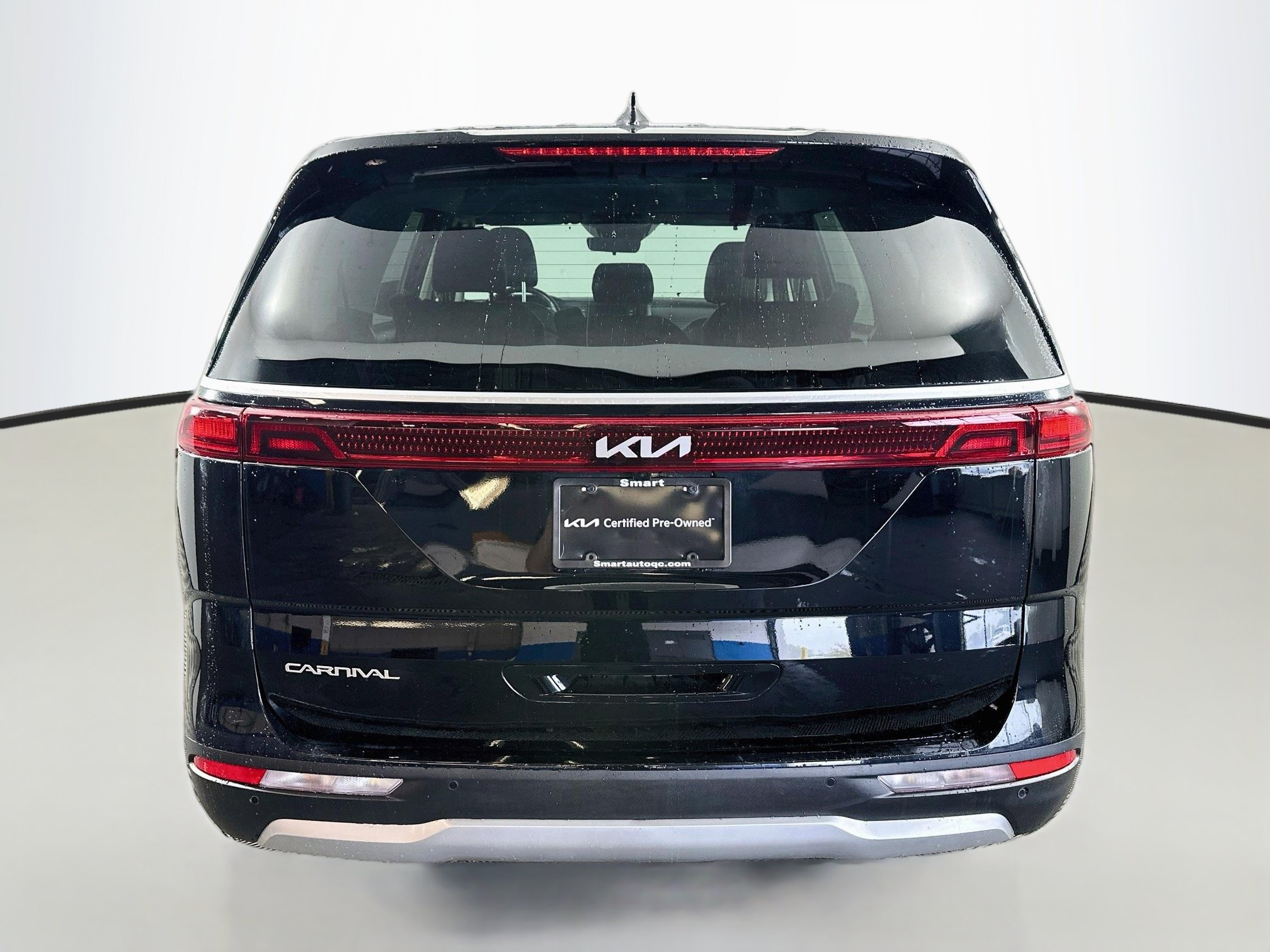 Certified 2024 Kia Carnival LX FWD image 6