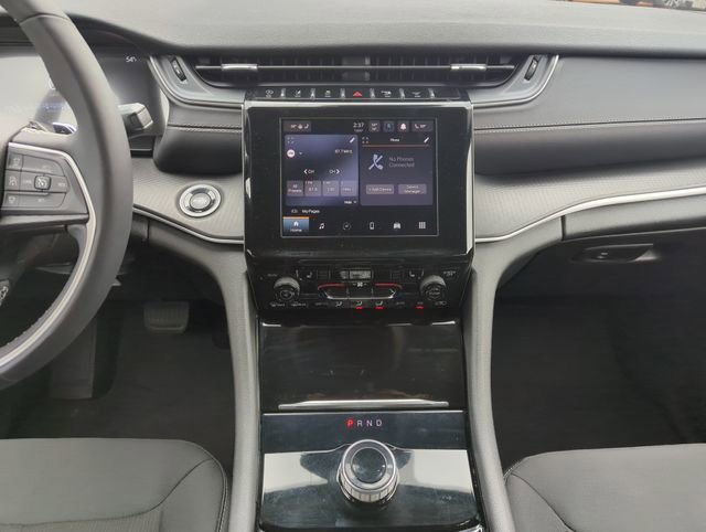 Used 2023 Jeep Grand Cherokee L Laredo w/ Luxury Tech Group I AWD/4WD image 34