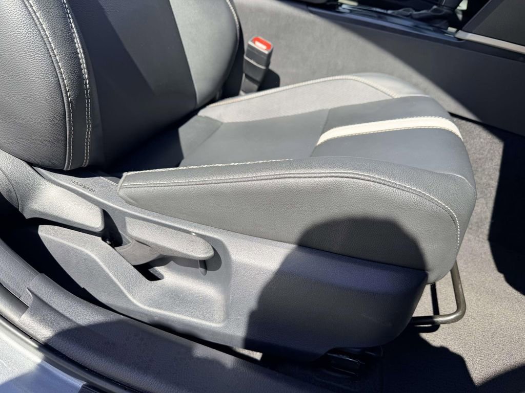 Certified 2025 Toyota Camry SE w/ Convenience Package image 13