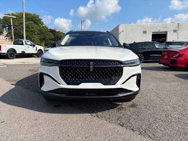 New 2026 Lincoln Nautilus Reserve w/ Jet Appearance Package AWD/4WD image 2