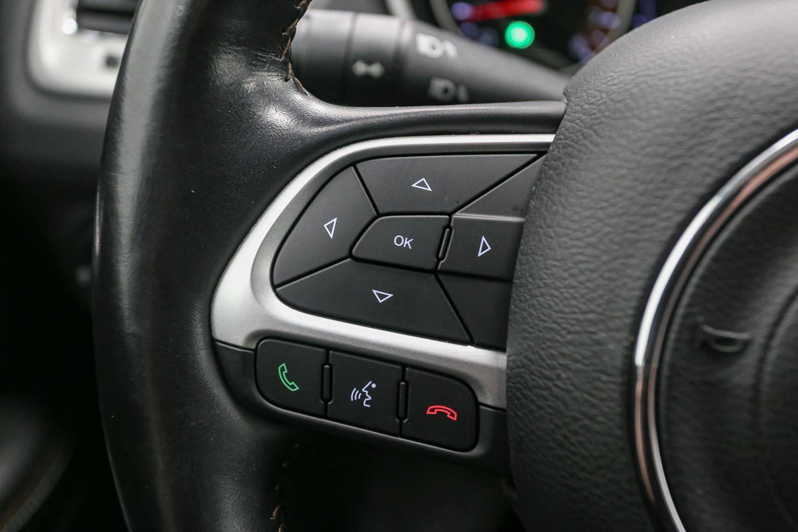 Used 2020 Jeep Compass Latitude w/ Cold Weather Group image 36