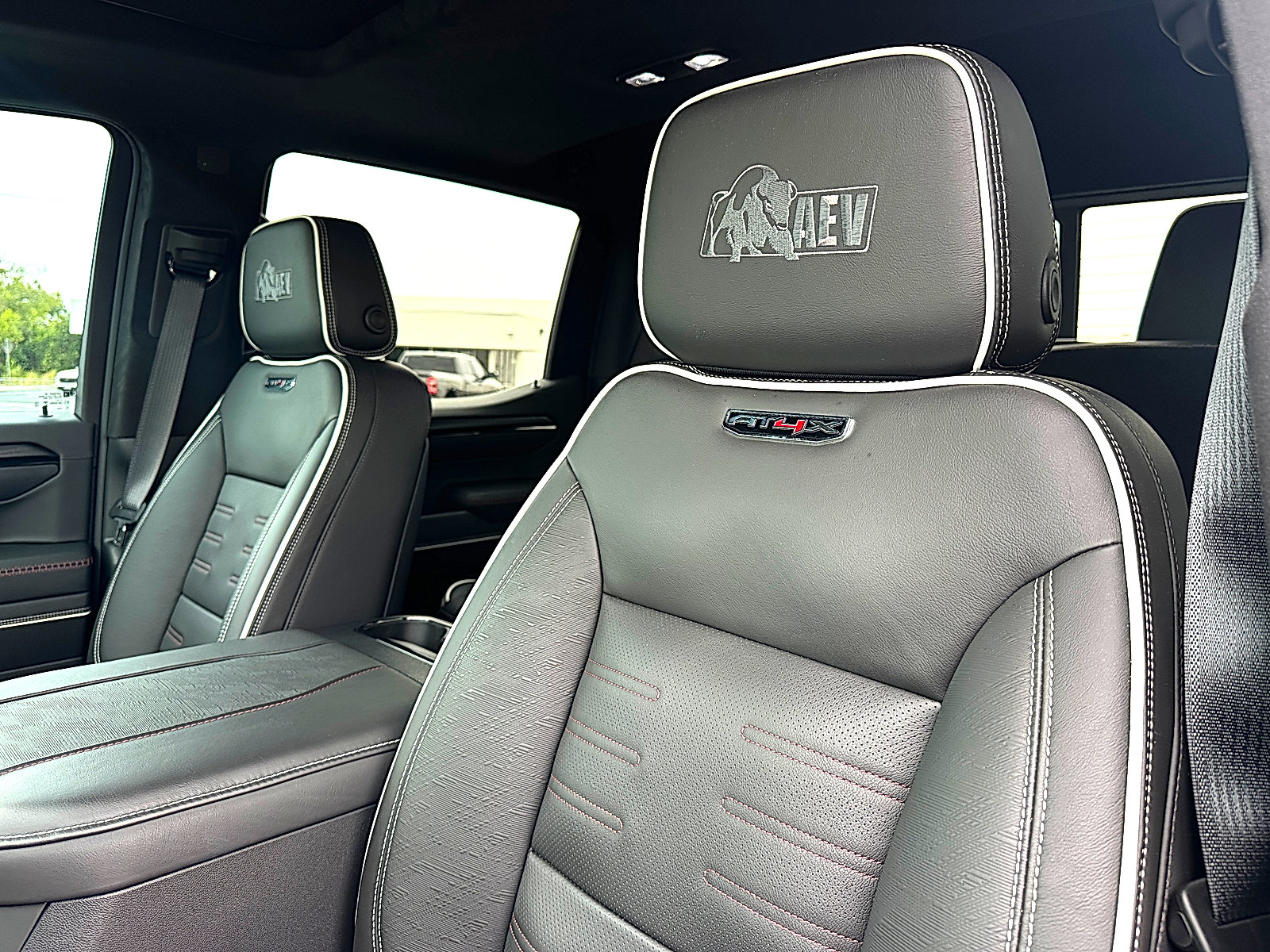 Used 2026 GMC Sierra 1500 AT4X w/ AT4X AEV Edition AWD/4WD image 13