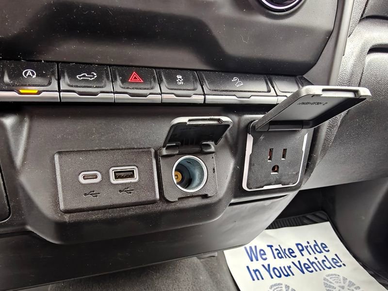 Used 2022 Chevrolet Silverado 1500 Custom Trail Boss w/ LPO, Dark Essentials Package image 30