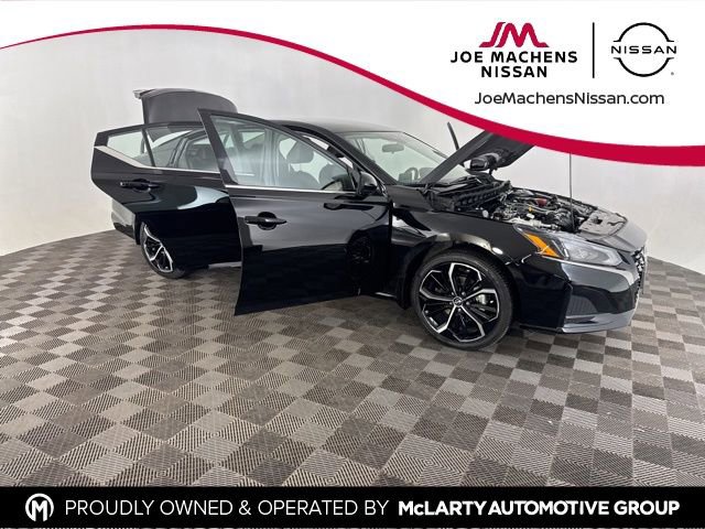 Used 2025 Nissan Altima 2.5 SR image 12