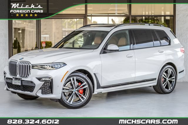 Used 2022 BMW X7 xDrive40i w/ M Sport Package AWD/4WD image 1