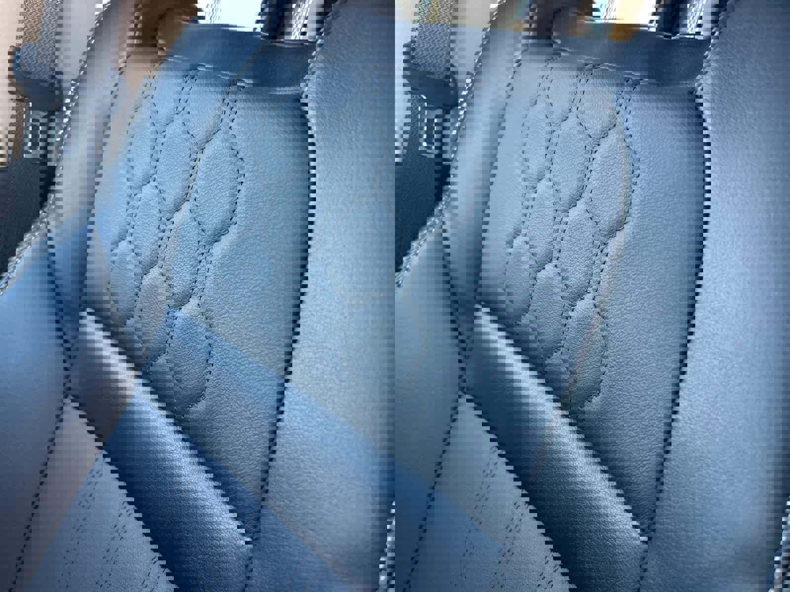 Used 2024 Nissan Frontier SL image 42