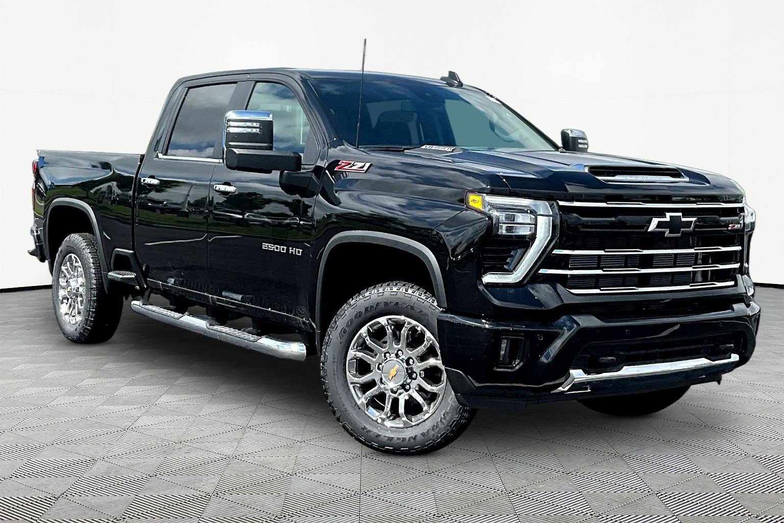New 2026 Chevrolet Silverado 2500 LT w/ Z71 Chrome Sport Edition AWD/4WD image 2