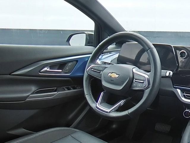 Used 2025 Chevrolet Equinox EV LT w/ Convenience Package FWD image 17