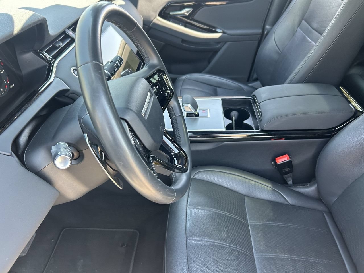 Used 2024 Land Rover Range Rover Evoque S AWD/4WD image 28