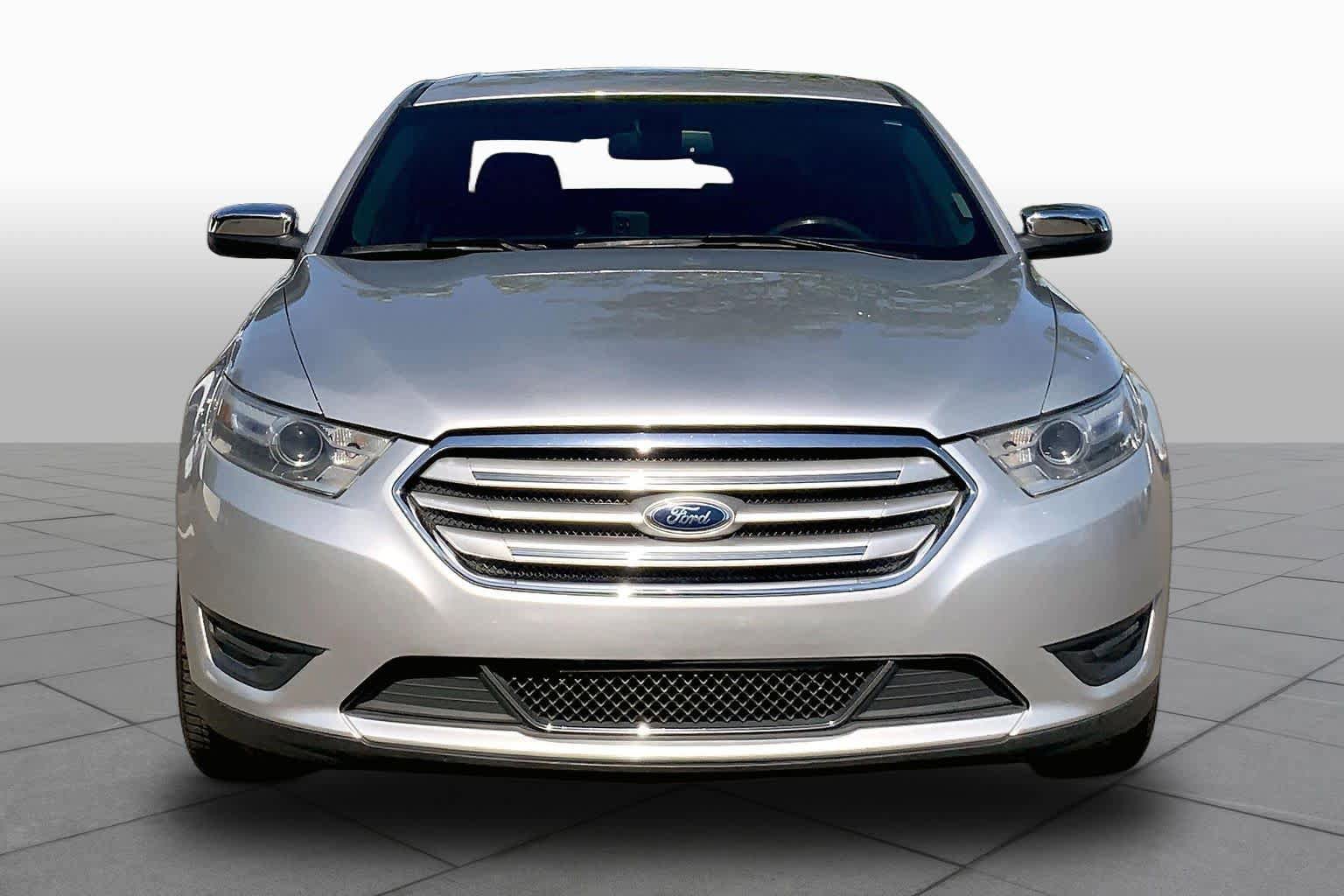 Used 2014 Ford Taurus Limited FWD image 3