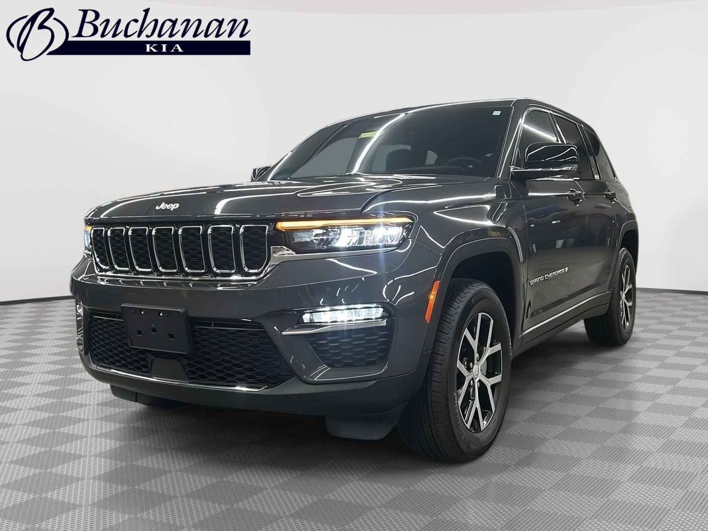 Used 2025 Jeep Grand Cherokee Limited AWD/4WD video 1
