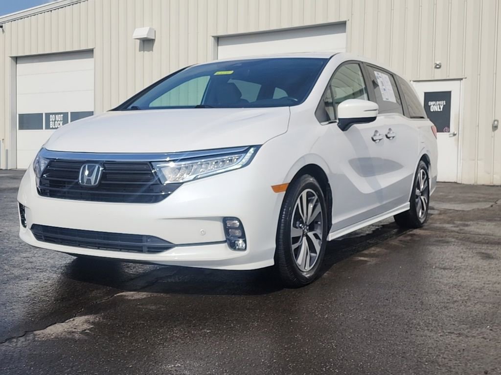 Certified 2023 Honda Odyssey Touring image 3