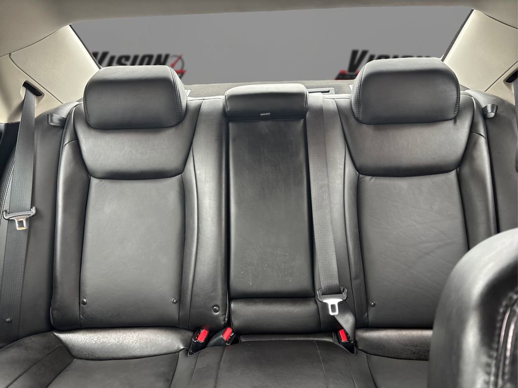 Used 2021 Chrysler 300 Touring L image 18