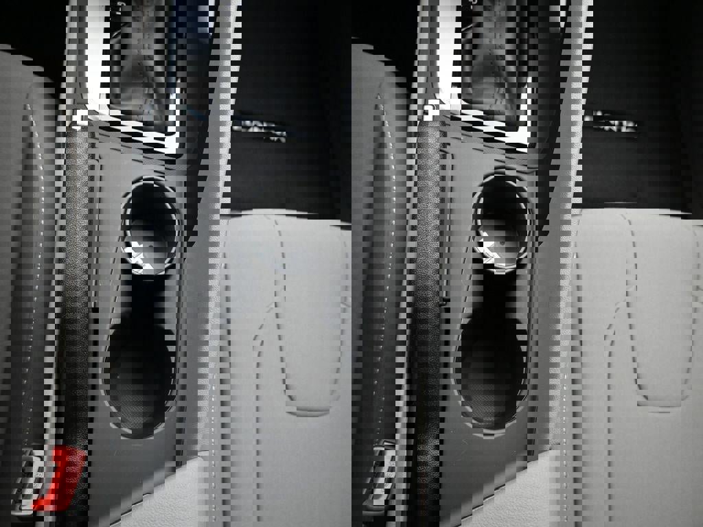 New 2025 Hyundai Elantra Sport image 18