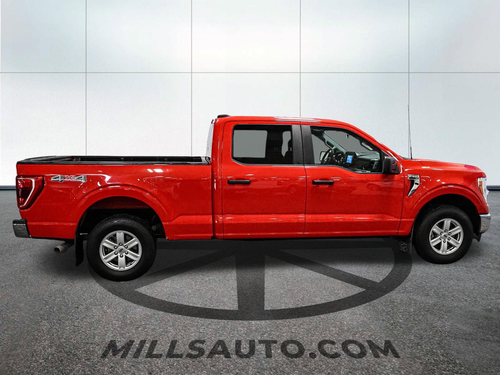 Certified 2025 Ford F150 Platinum w/ FX4 Off-Road Package image 9