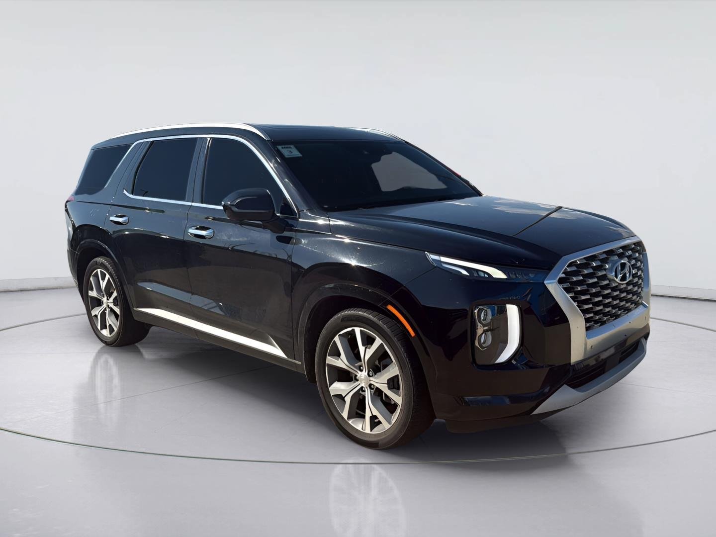 Used 2021 Hyundai Palisade Limited w/ Winter Package FWD image 4