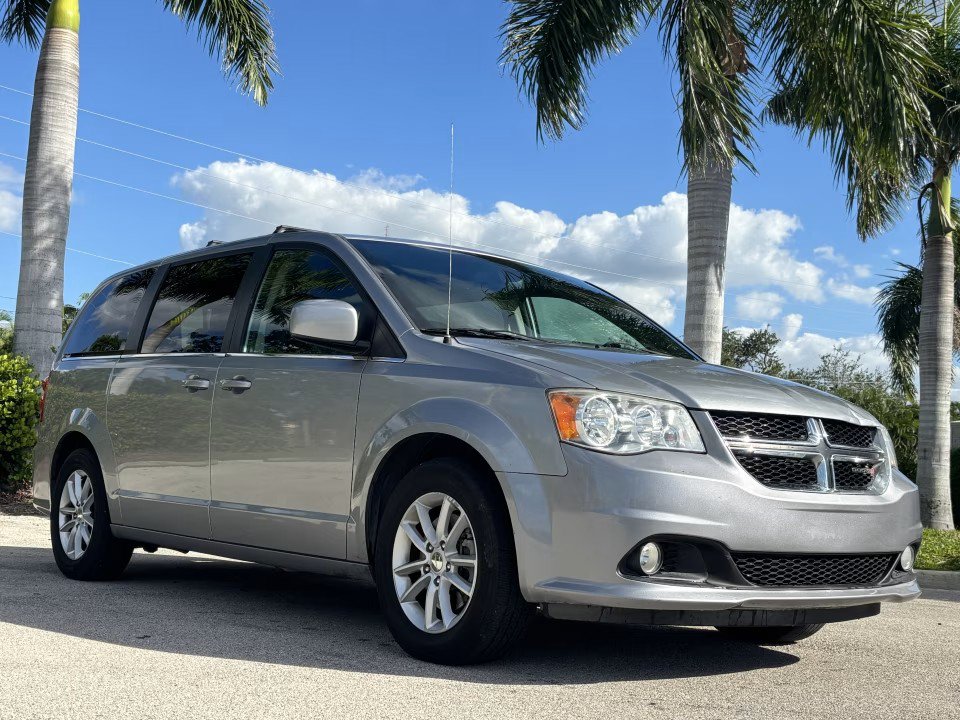 Used 2019 Dodge Grand Caravan SXT FWD image 4