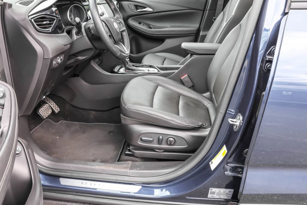 Used 2023 Buick Encore GX Essence w/ Experience Buick Package FWD image 18