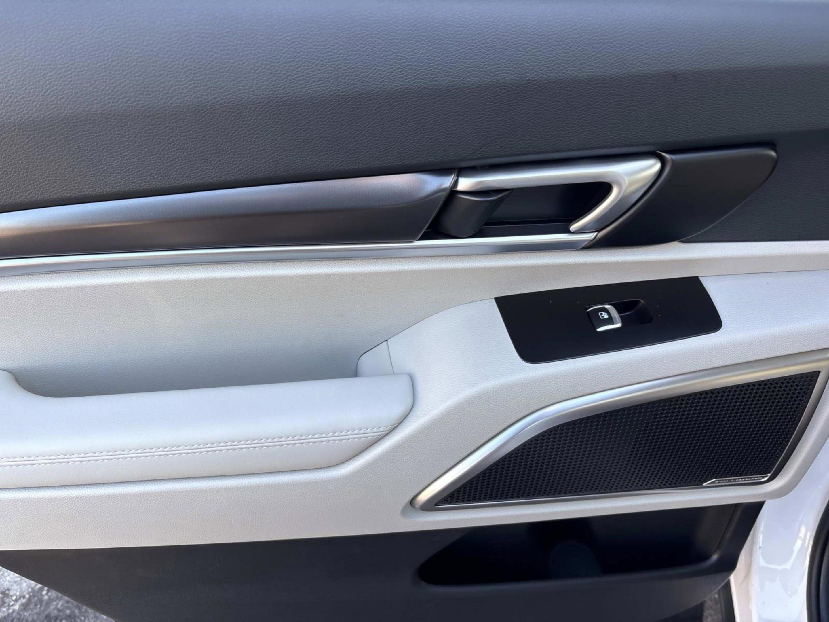 New 2025 Kia Telluride S image 16