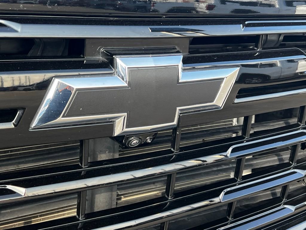 Used 2025 Chevrolet Silverado 2500 LTZ w/ Trail Boss Package image 10