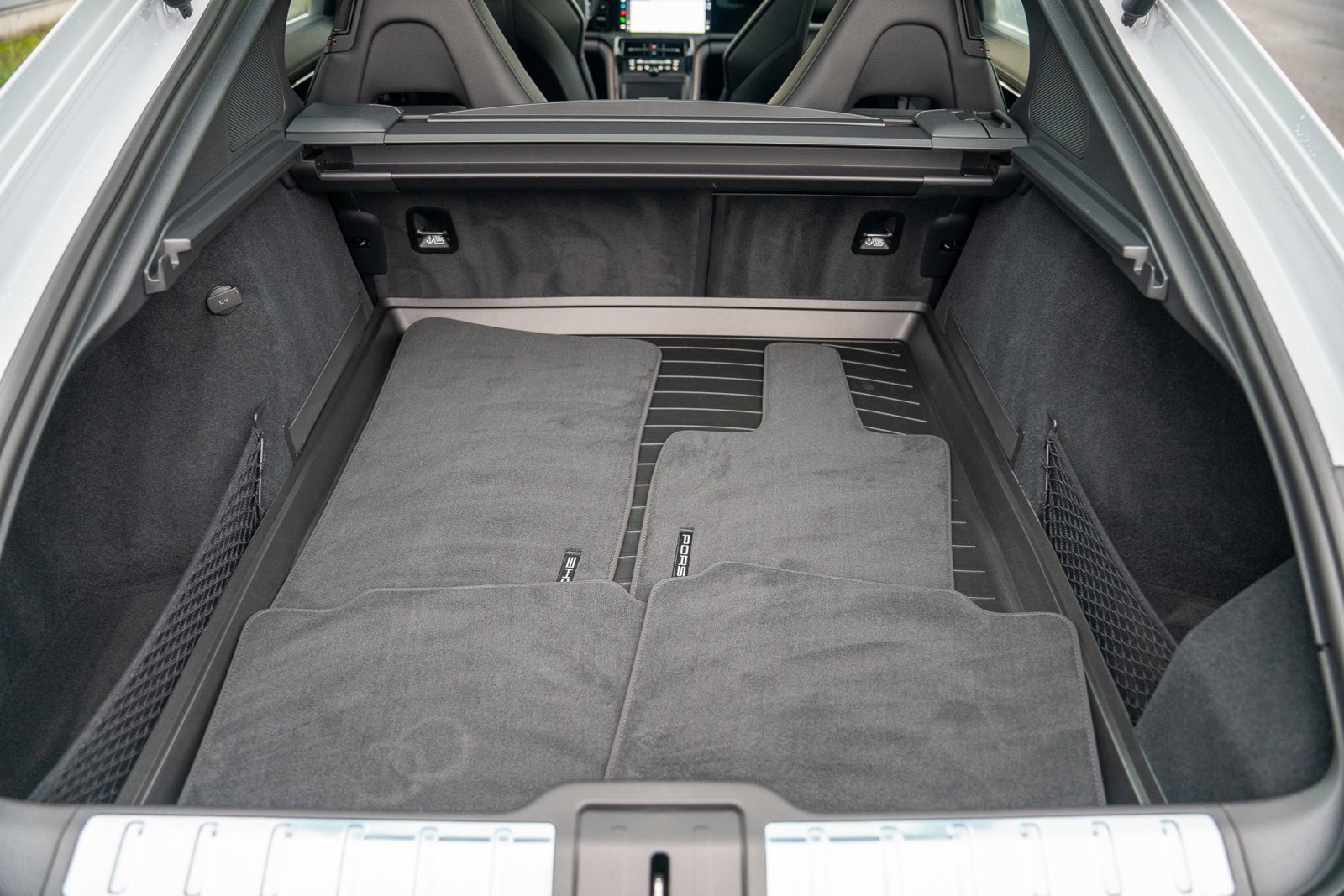 Used 2025 Porsche Panamera 4 image 27