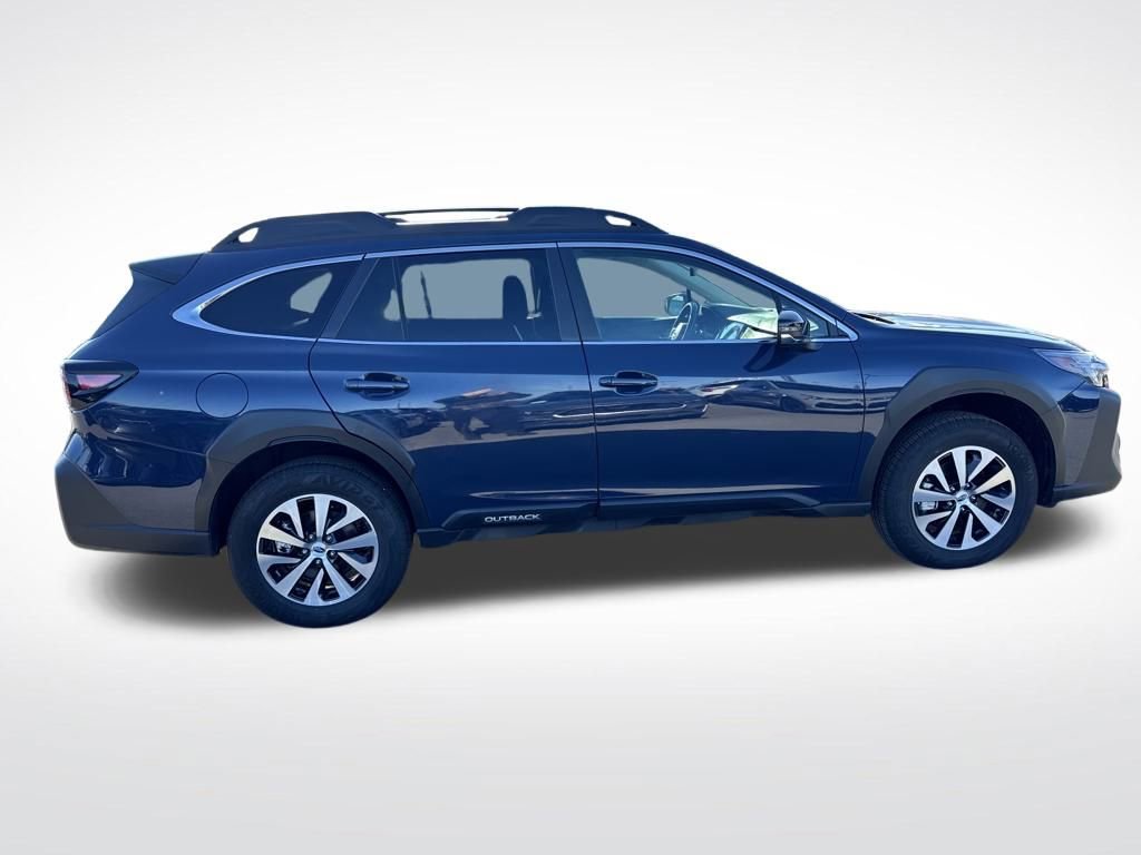 Used 2025 Subaru Outback Premium w/ Popular Package #1A image 7