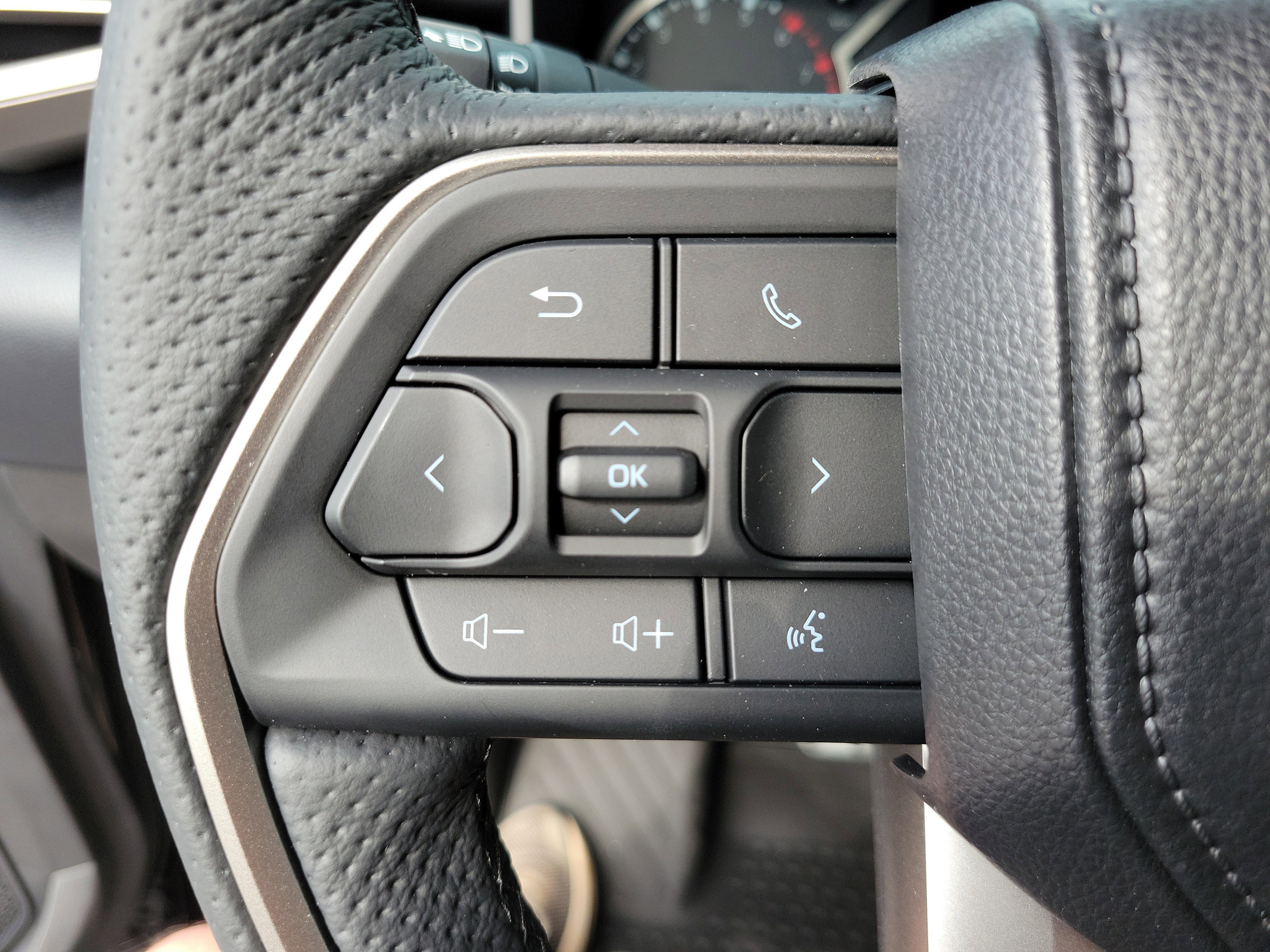 New 2025 Toyota Tundra SR5 w/ TRD Off-Road Package image 29