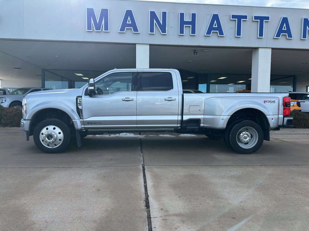 Used 2024 Ford F450 Platinum w/ FX4 Off-Road Package image 4
