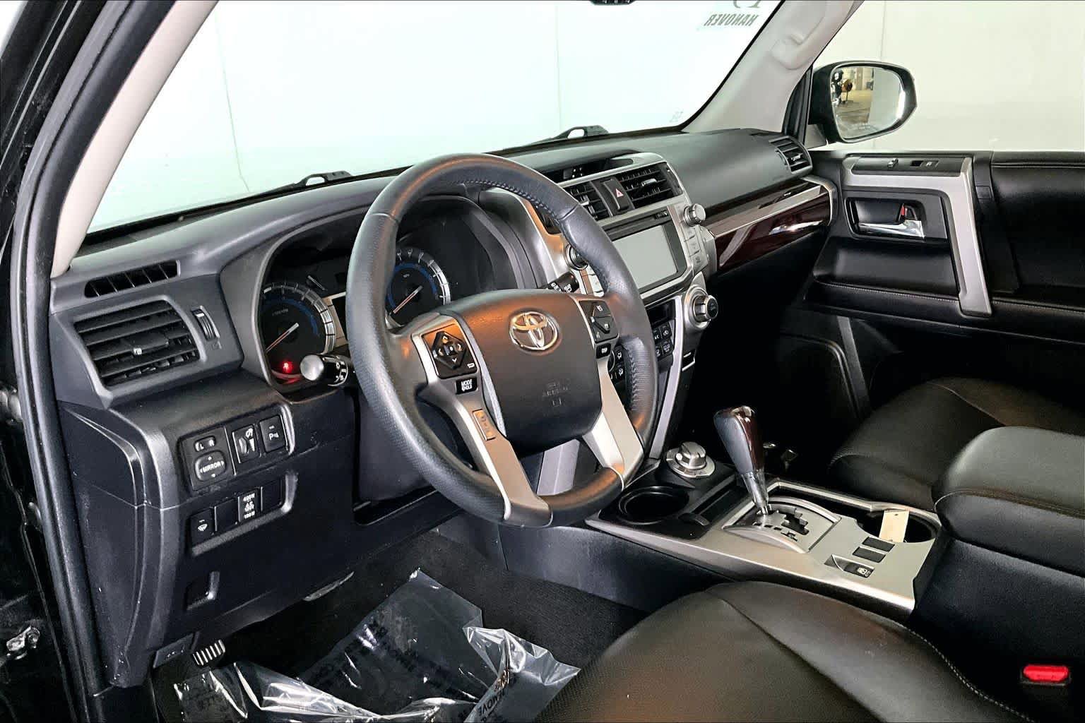 Used 2019 Toyota 4Runner Limited AWD/4WD image 18