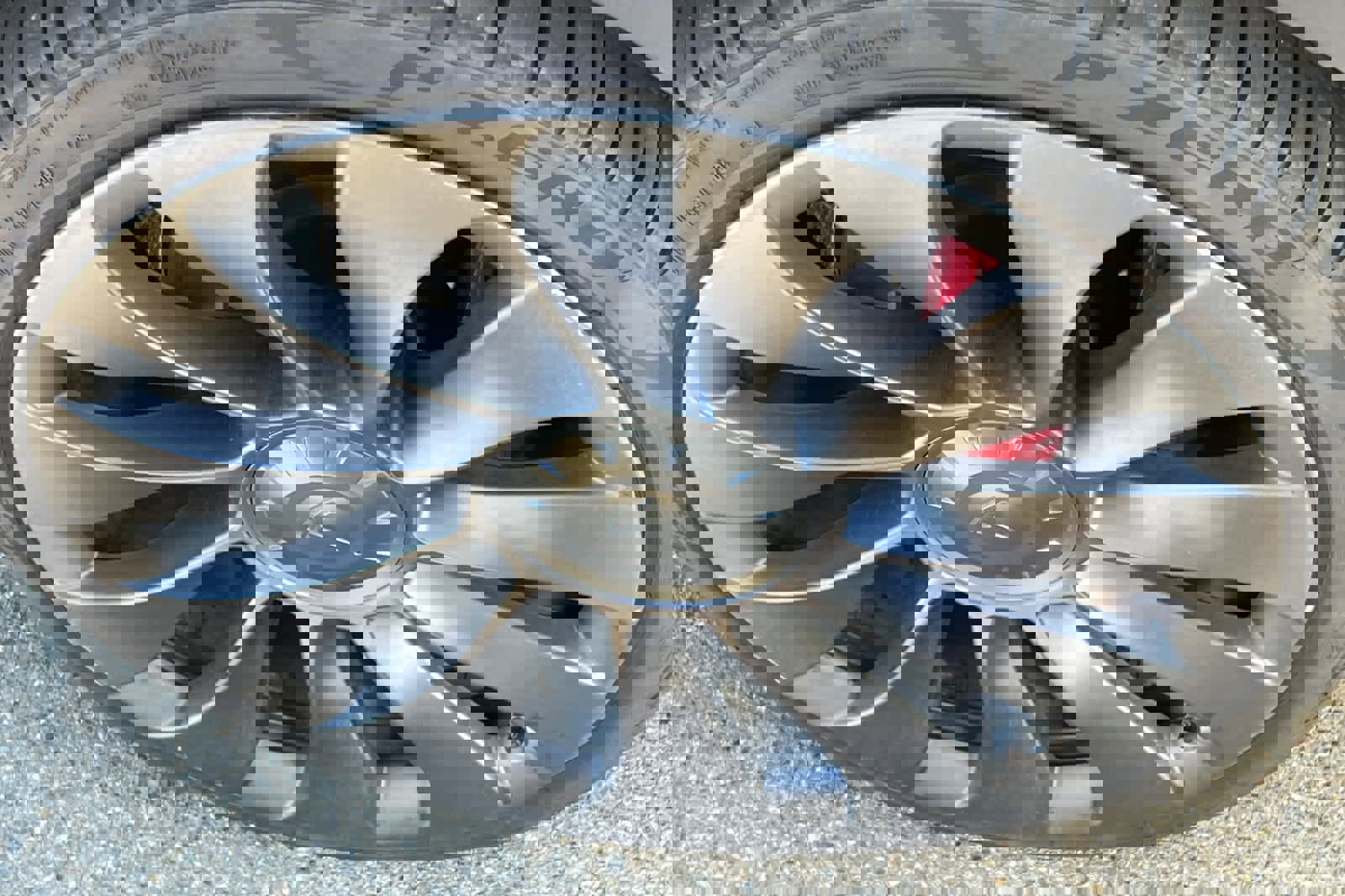 Used 2020 Tesla Model Y Performance image 10