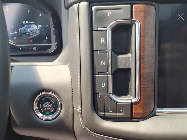 Used 2023 GMC Yukon XL Denali Ultimate AWD/4WD image 29