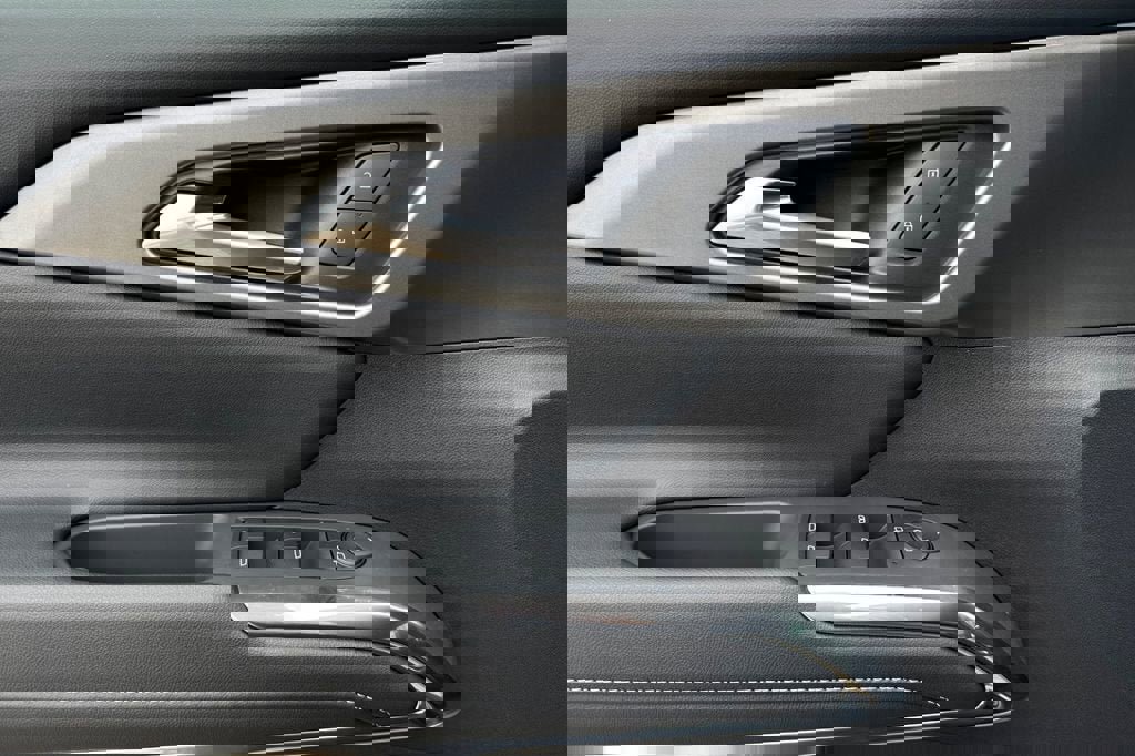 New 2026 Chevrolet Traverse LT w/ Midnight/Sport Edition image 11