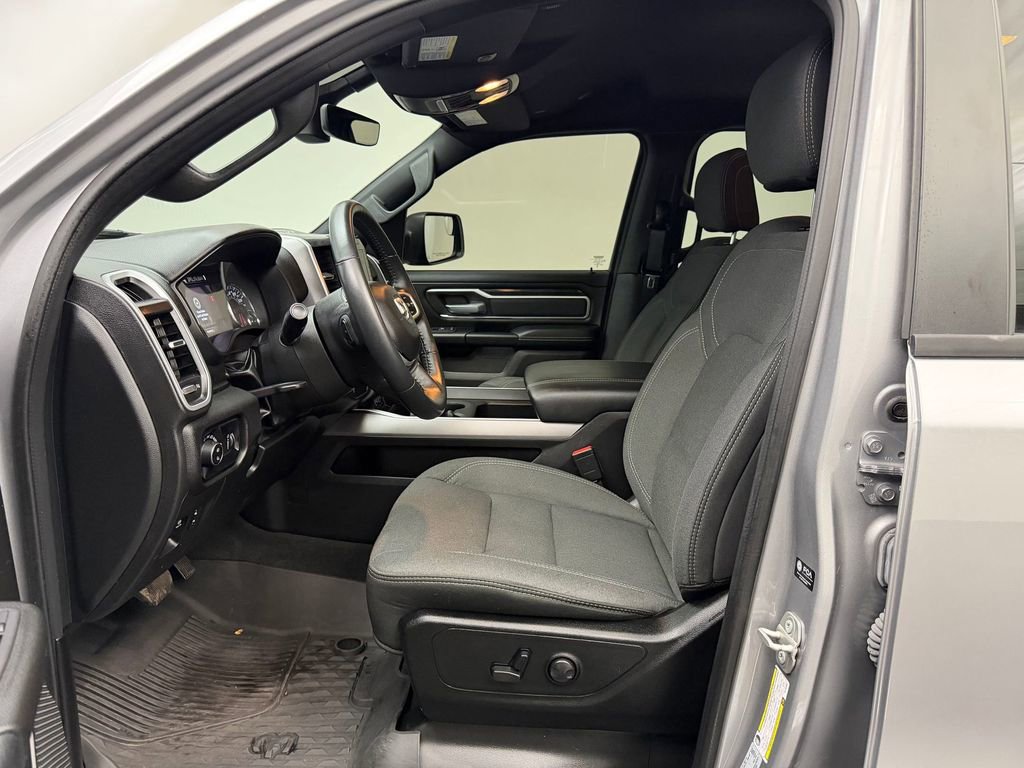 Used 2023 RAM 1500 Big Horn AWD/4WD image 5