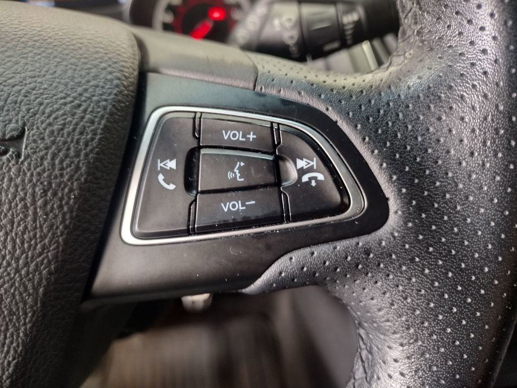 Used 2017 Ford Focus ST image 25