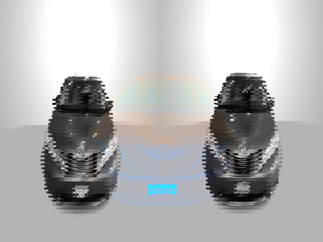 Used 2014 Toyota Sienna XLE w/ XLE Premium Package video 2