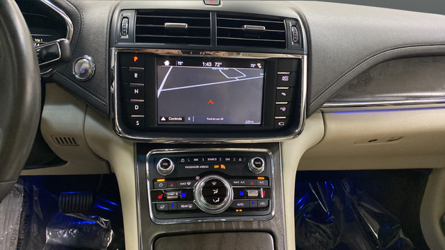 Used 2018 Lincoln Continental Reserve AWD/4WD image 13