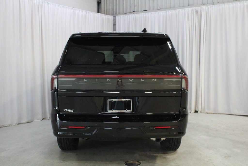 New 2027 Lincoln Navigator Reserve AWD/4WD image 26