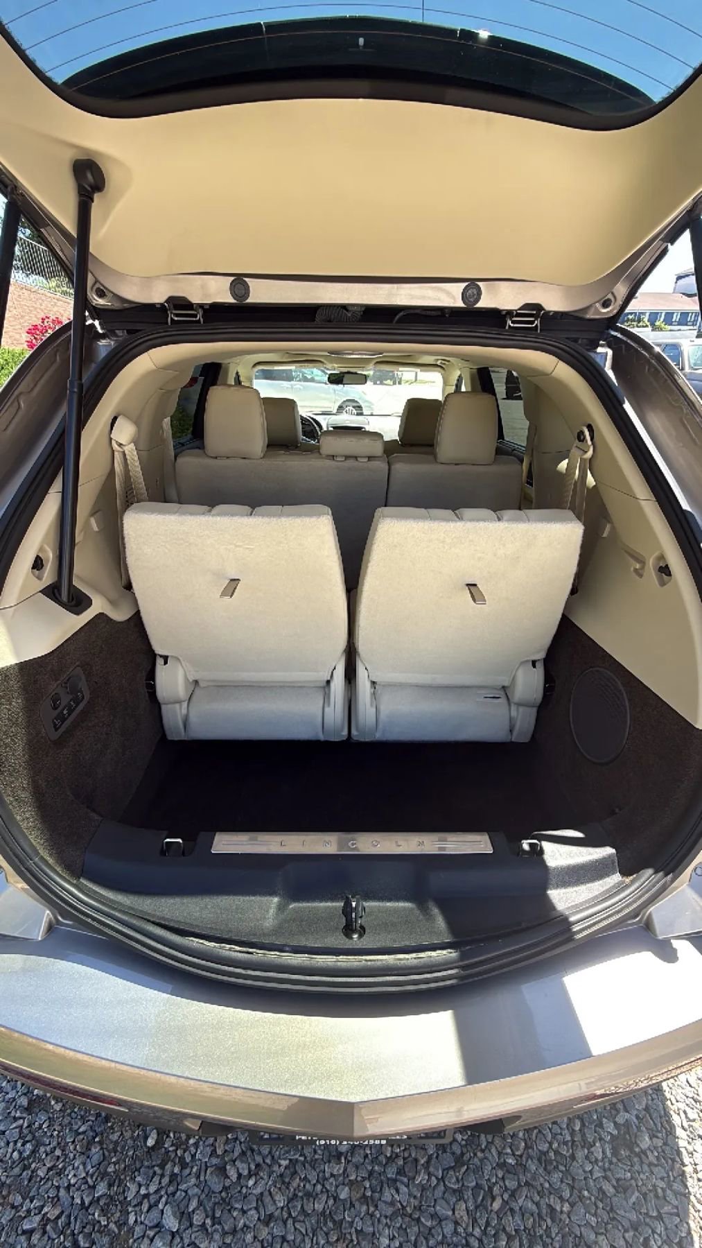 Used 2018 Lincoln MKT AWD w/ Technology Package image 38