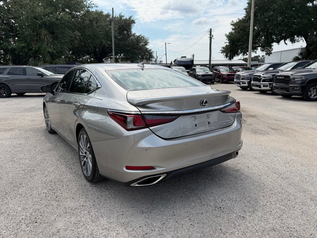 Used 2020 Lexus ES 350 w/ Premium Package FWD image 4