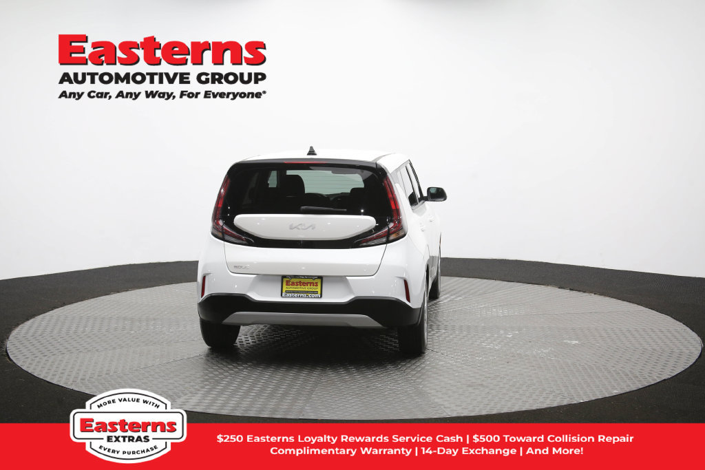 Used 2023 Kia Soul LX FWD image 37