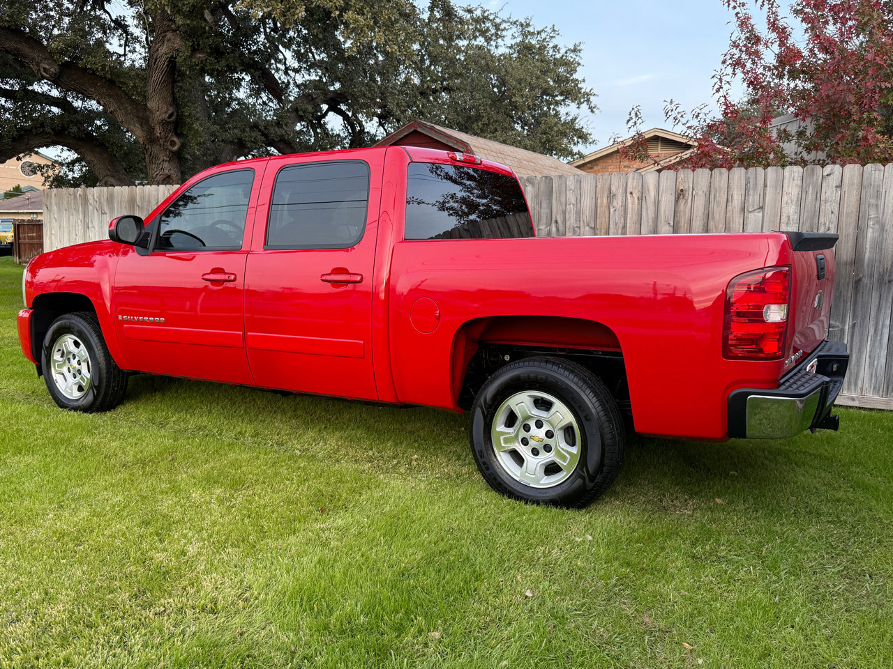 Used 2008 Chevrolet Silverado 1500 LTZ w/ EZ-Lift Tailgate Package image 7