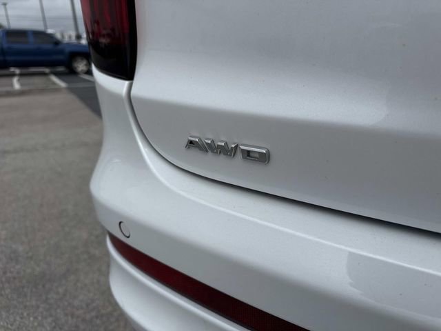 Used 2024 Cadillac XT6 Premium Luxury w/ LPO, Floor Liner Package AWD/4WD image 4